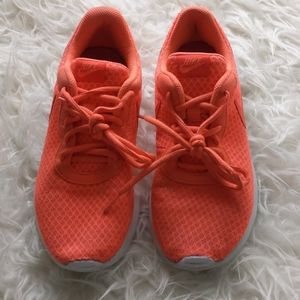 Nike | Tanjun Women Shoes